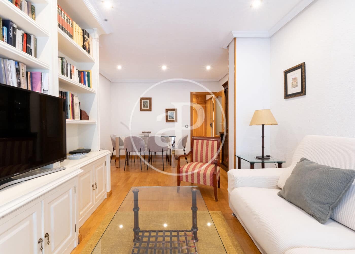 2 quarto Apartamento para arrendar em Madrid cidade com garagem - 2 200 € (Ref: 9147453)