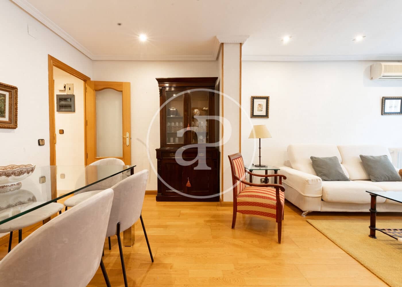 2 quarto Apartamento para arrendar em Madrid cidade com garagem - 2 200 € (Ref: 9147453)