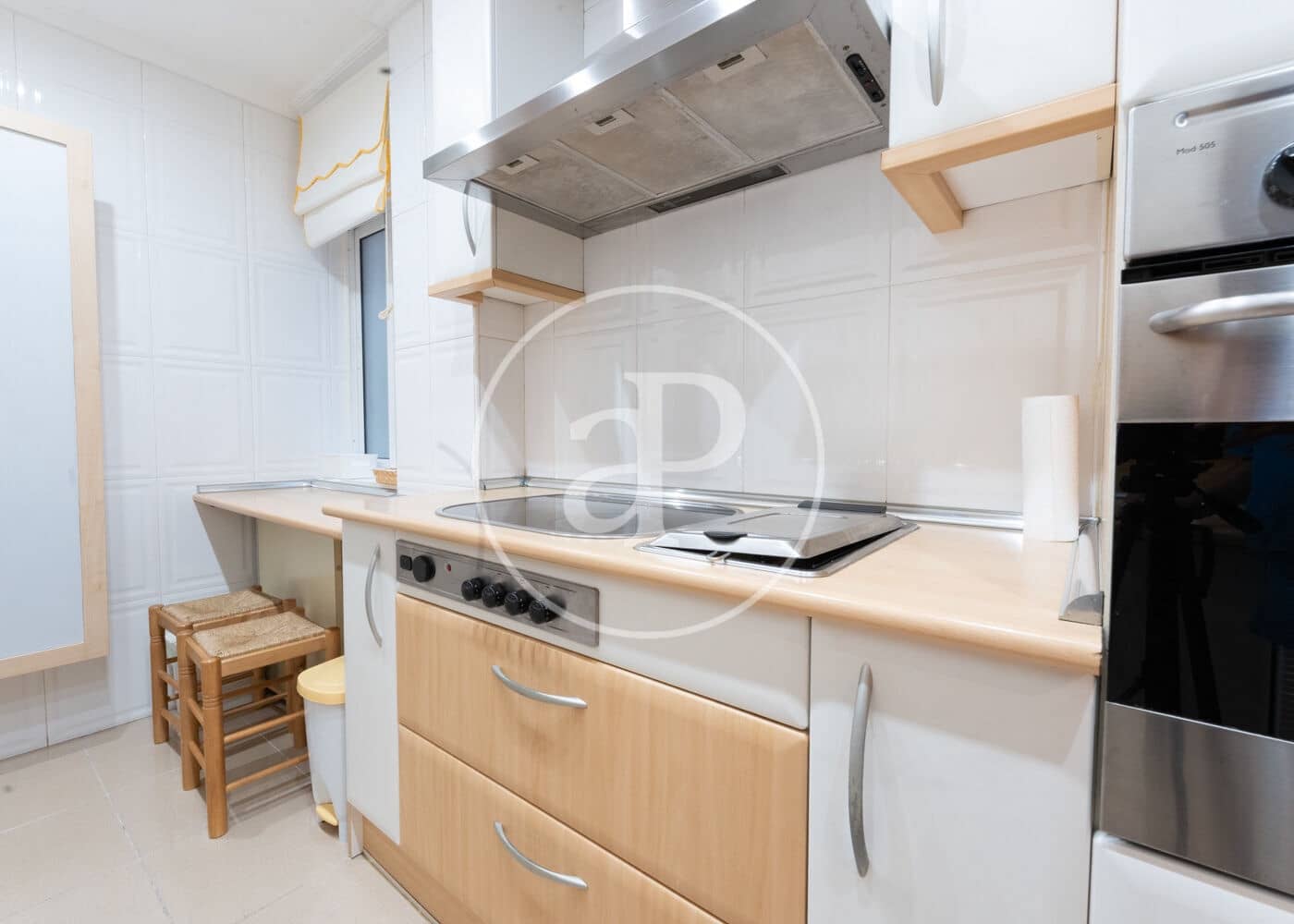 2 quarto Apartamento para arrendar em Madrid cidade com garagem - 2 200 € (Ref: 9147453)
