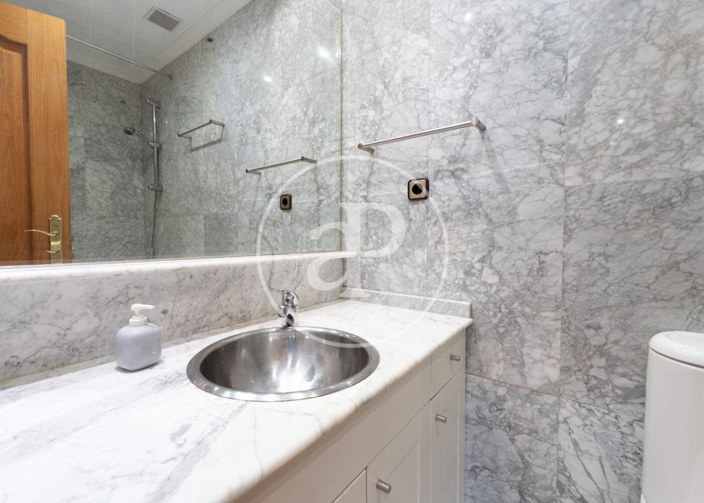 2 quarto Apartamento para arrendar em Madrid cidade com garagem - 2 200 € (Ref: 9147453)
