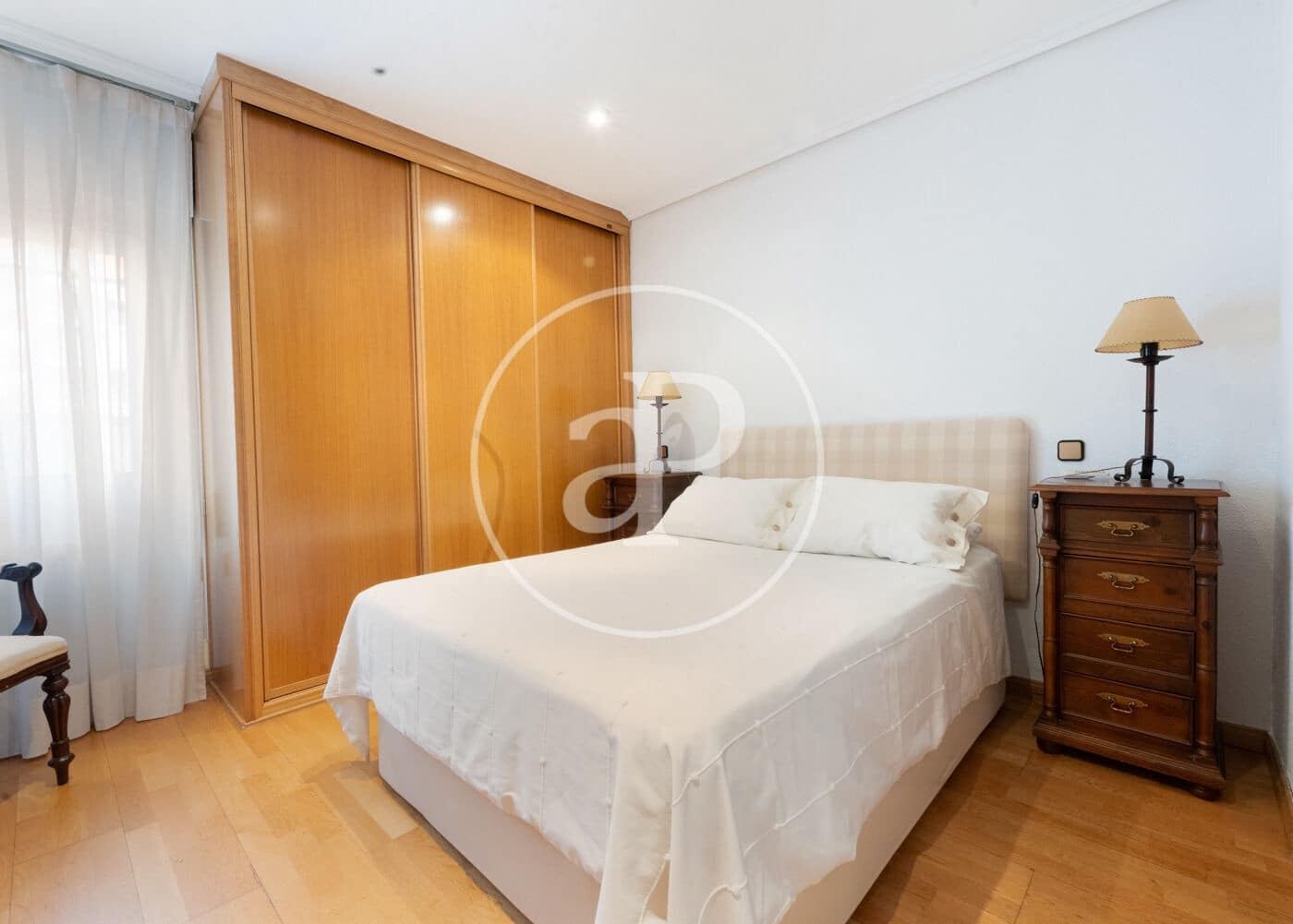 2 quarto Apartamento para arrendar em Madrid cidade com garagem - 2 200 € (Ref: 9147453)