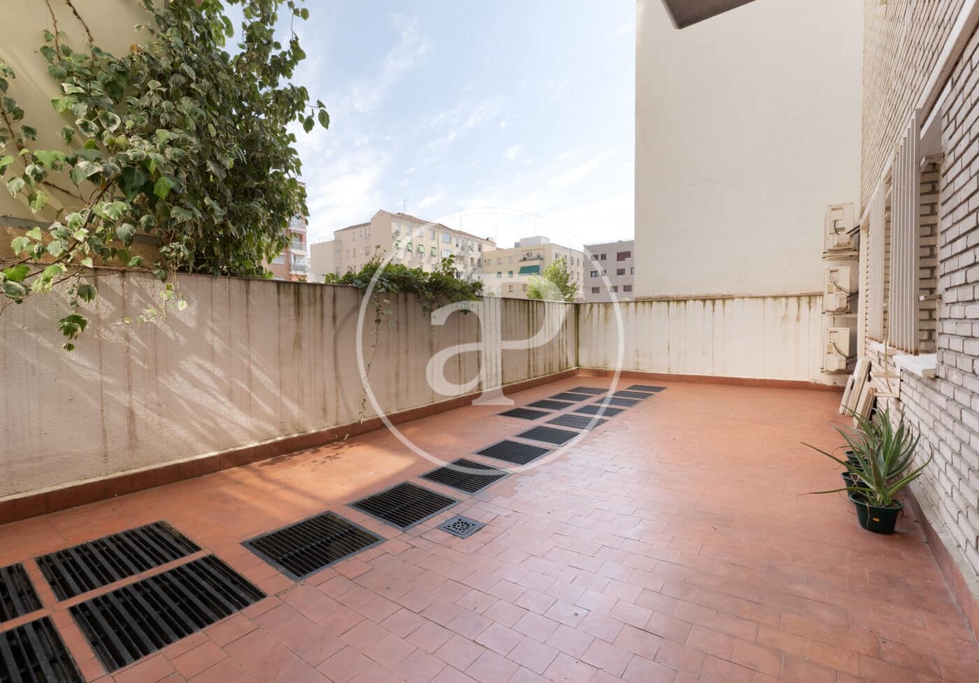 2 quarto Apartamento para arrendar em Madrid cidade com garagem - 2 200 € (Ref: 9147453)