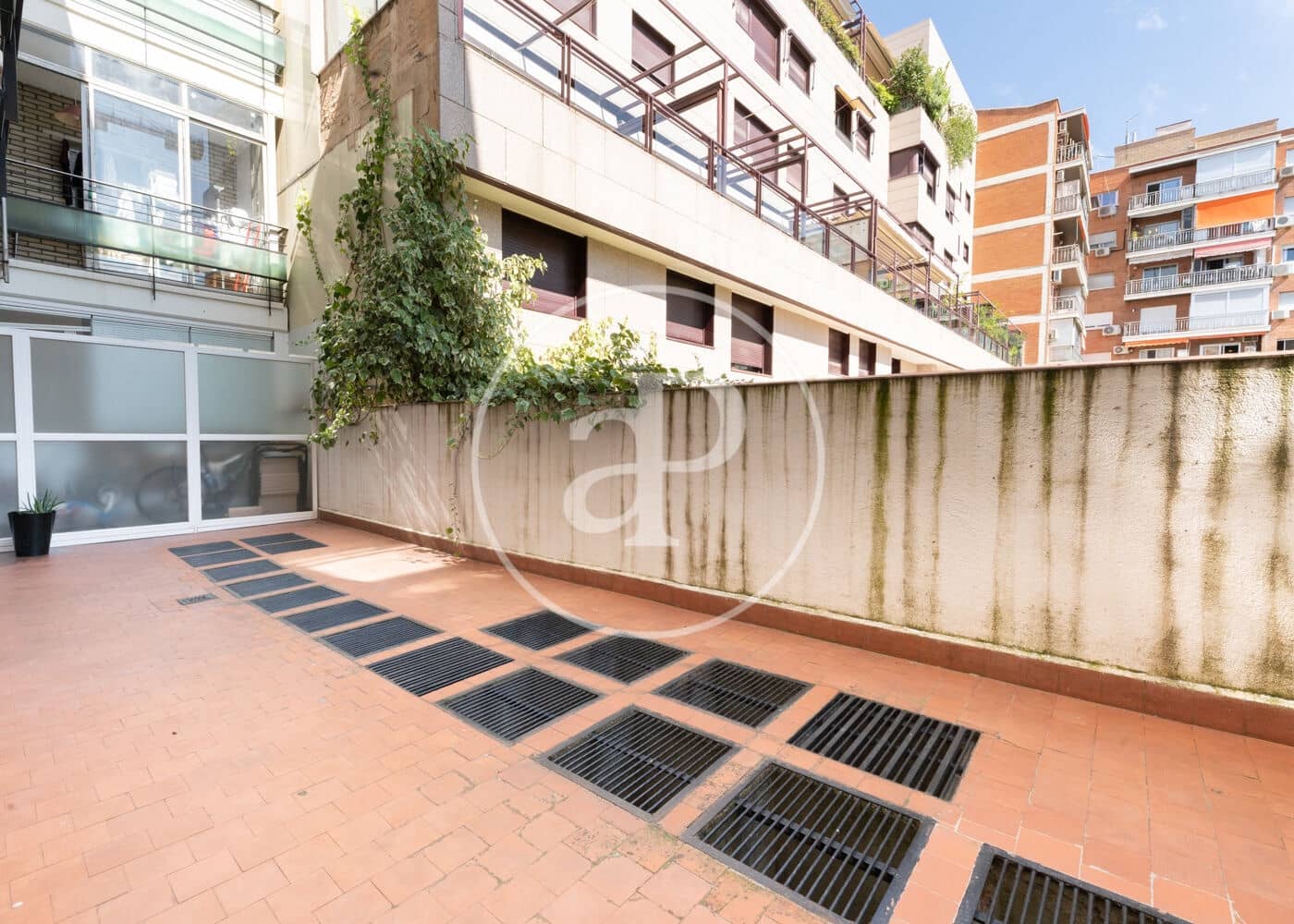 2 quarto Apartamento para arrendar em Madrid cidade com garagem - 2 200 € (Ref: 9147453)