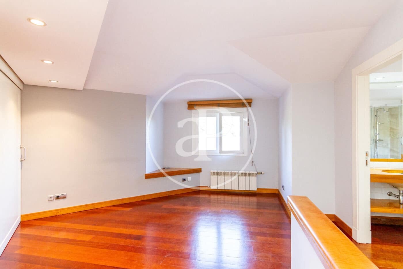 2 camera da letto Appartamento da affittare in Madrid citta con piscina - 2.500 € (Rif: 9147456)