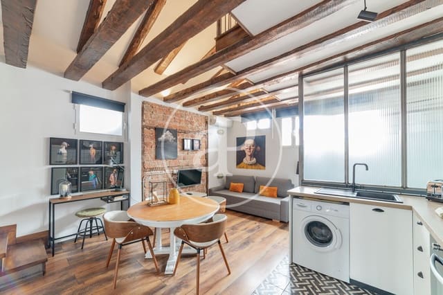 1 soveværelse Penthouse til leje i Universidad, Madrid by - € 2.000 (Ref: 9147458)