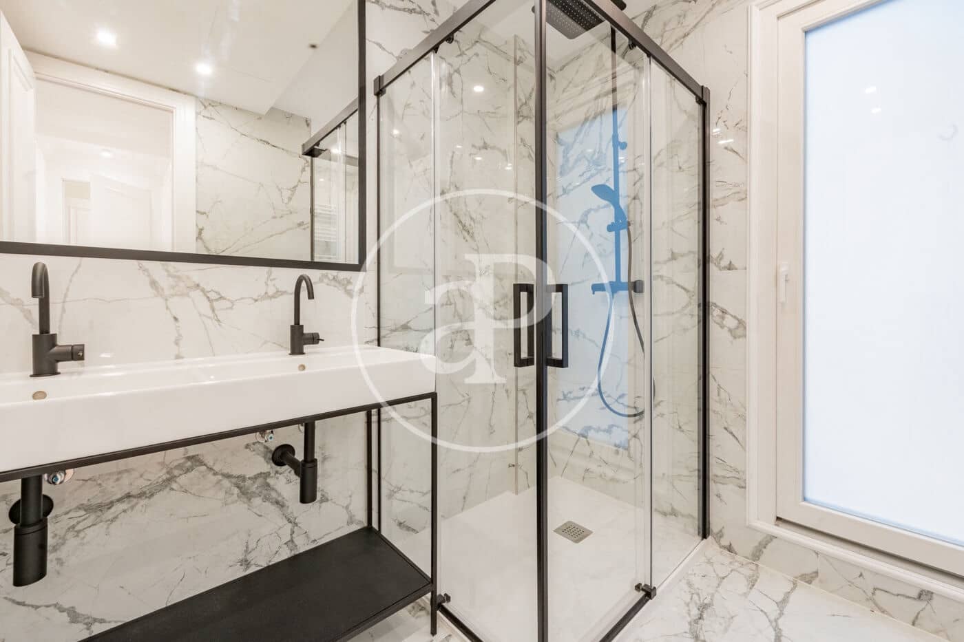 2 soveværelse Lejlighed til salg i Madrid by - € 1.790.000 (Ref: 9147459)