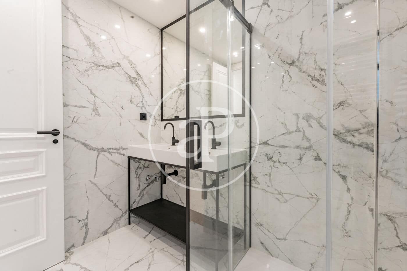 2 soveværelse Lejlighed til salg i Madrid by - € 1.790.000 (Ref: 9147459)