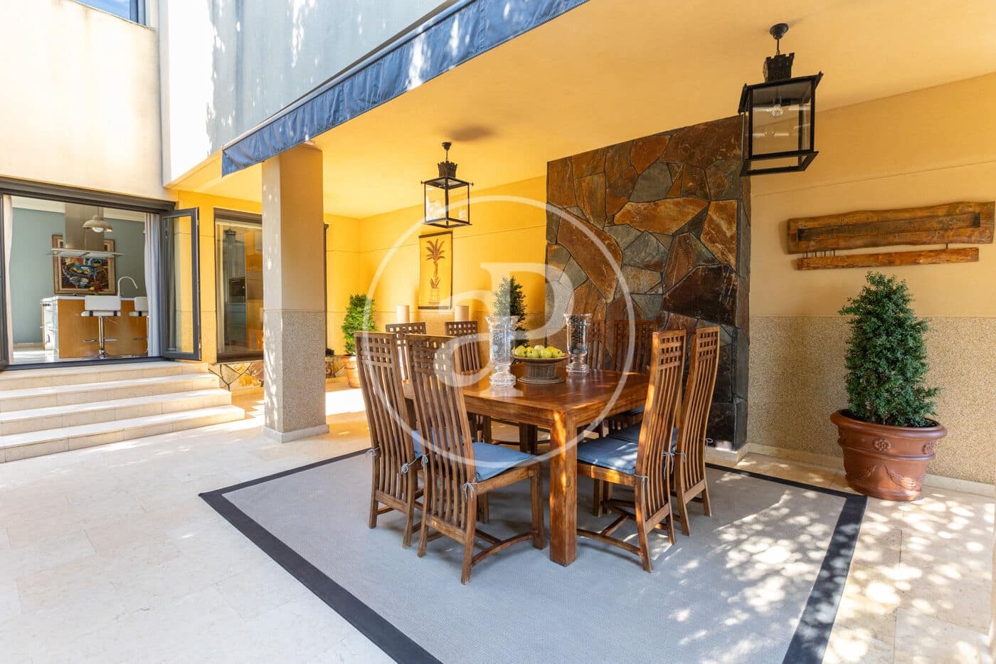 5 bedroom Villa for sale in Torrelodones - € 1,690,000 (Ref: 9152434)