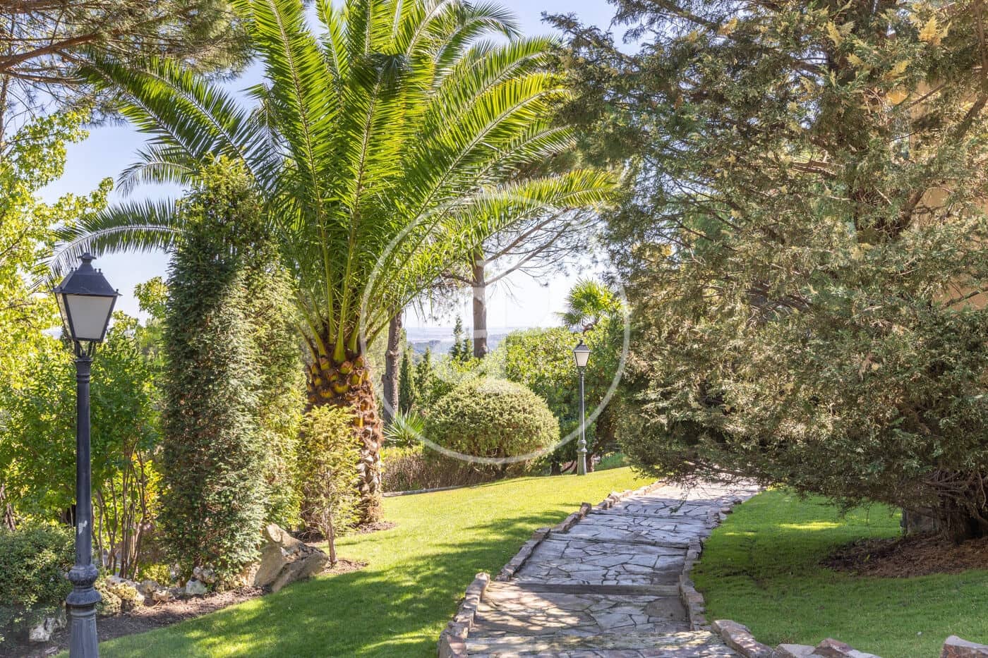 5 bedroom Villa for sale in Torrelodones - € 1,690,000 (Ref: 9152434)