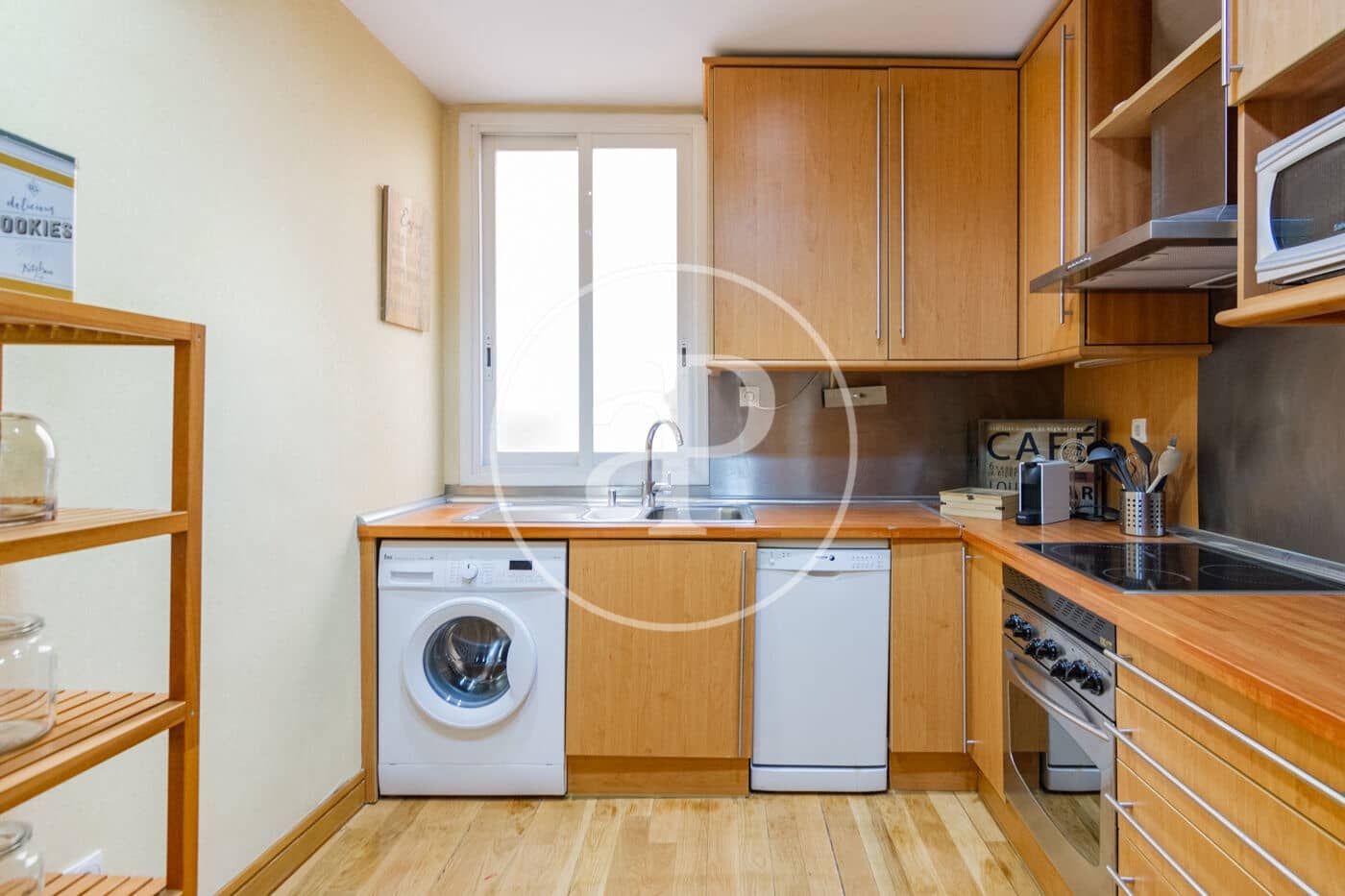 Appartement de 2 chambres à louer à Madrid ville - 3 000 € (Ref: 9152436)