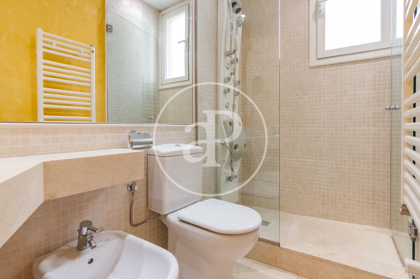 Appartement de 2 chambres à louer à Madrid ville - 3 000 € (Ref: 9152436)