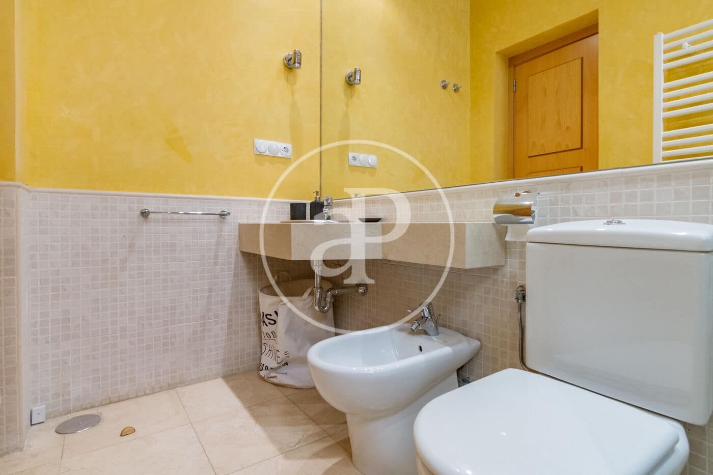 Appartement de 2 chambres à louer à Madrid ville - 3 000 € (Ref: 9152436)