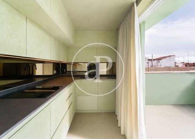 1 soveværelse Lejlighed til leje i Embajadores, Madrid by - € 2.500 (Ref: 9152438)