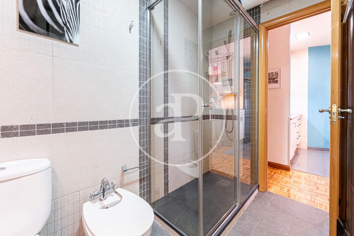 1 quarto Apartamento para arrendar em Madrid cidade - 2 300 € (Ref: 9154342)