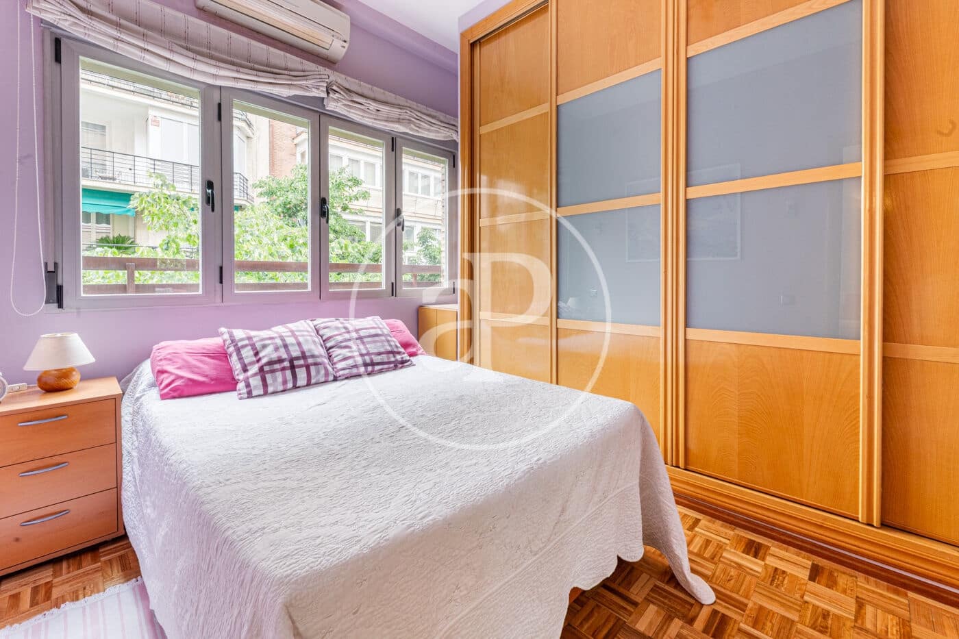 1 quarto Apartamento para arrendar em Madrid cidade - 2 300 € (Ref: 9154342)