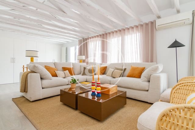 2 soveværelse Penthouse til leje i Palacio, Madrid by - € 3.400 (Ref: 9154343)