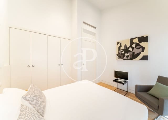 Apartamento de 2 habitaciones en Almagro, Madrid ciudad en alquiler - 4.000 € (Ref: 9154345)