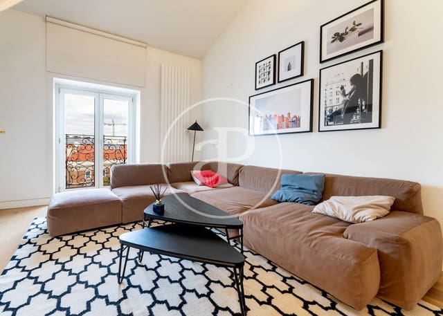 2 soveværelse Lejlighed til leje i Almagro, Madrid by - € 4.000 (Ref: 9154345)