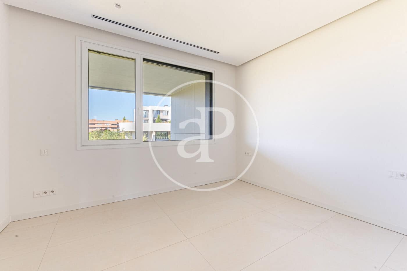 4 soveværelse Lejlighed til leje i Pozuelo de Alarcon med swimmingpool - € 7.500 (Ref: 9159701)