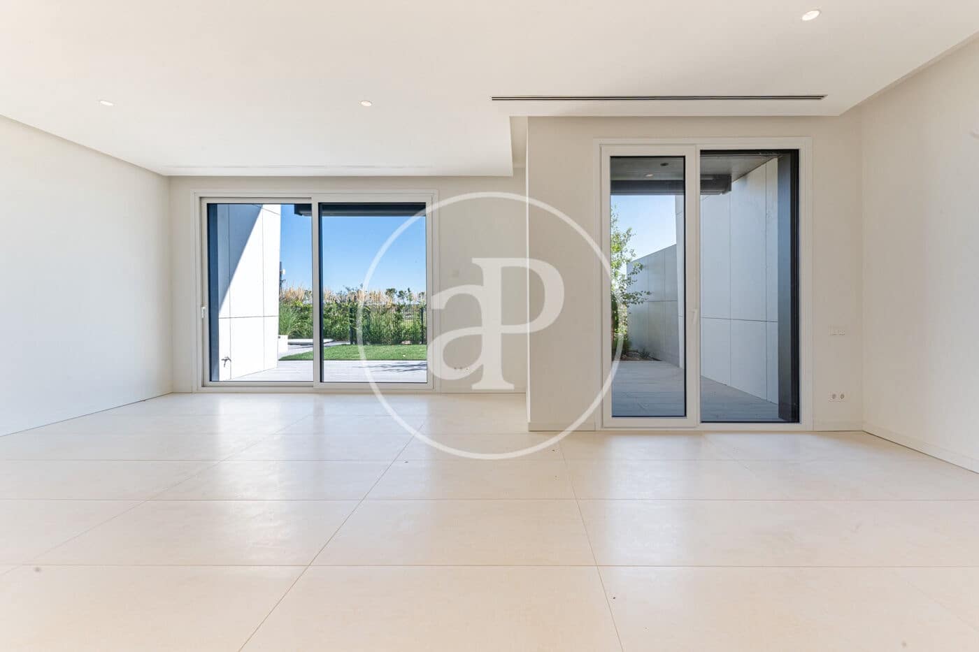 4 soveværelse Lejlighed til leje i Pozuelo de Alarcon med swimmingpool - € 7.500 (Ref: 9159701)