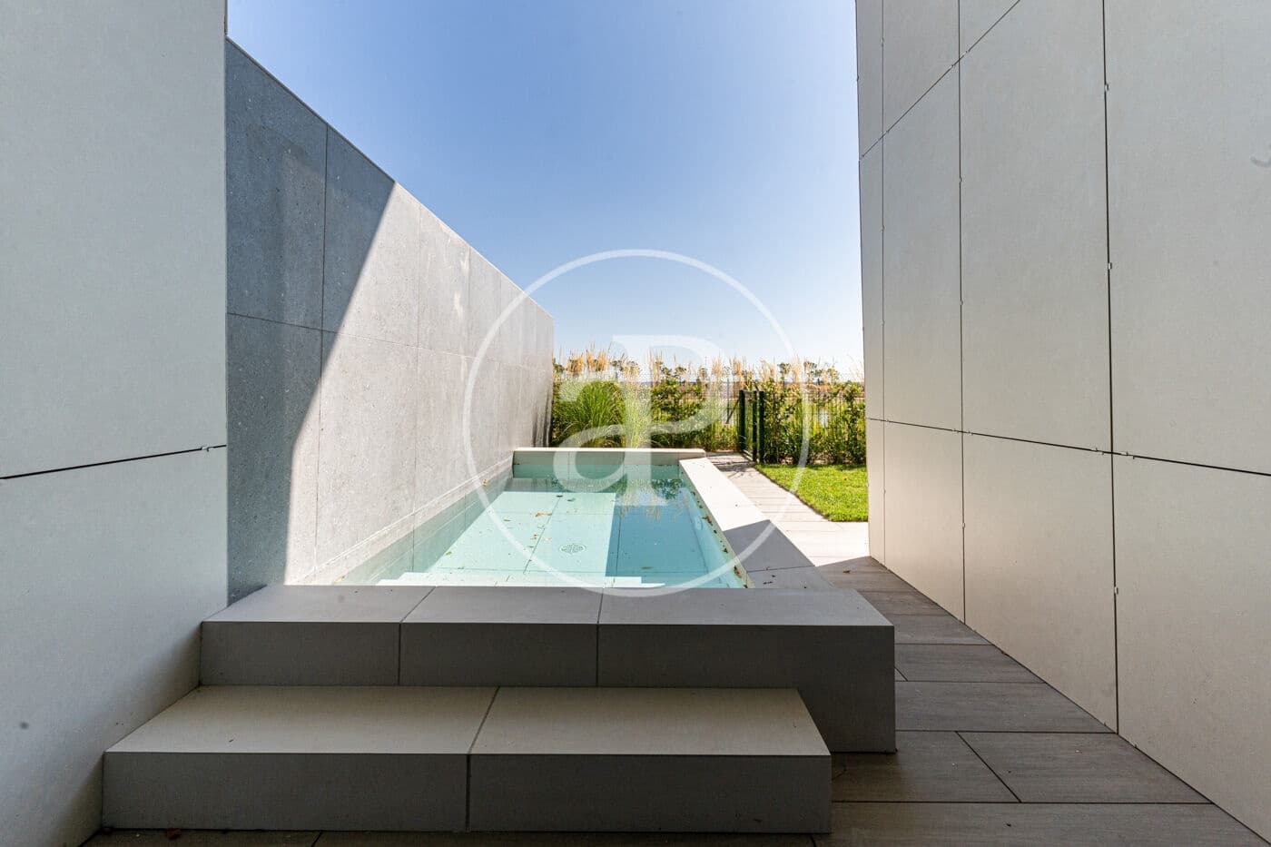 4 soveværelse Lejlighed til leje i Pozuelo de Alarcon med swimmingpool - € 7.500 (Ref: 9159701)