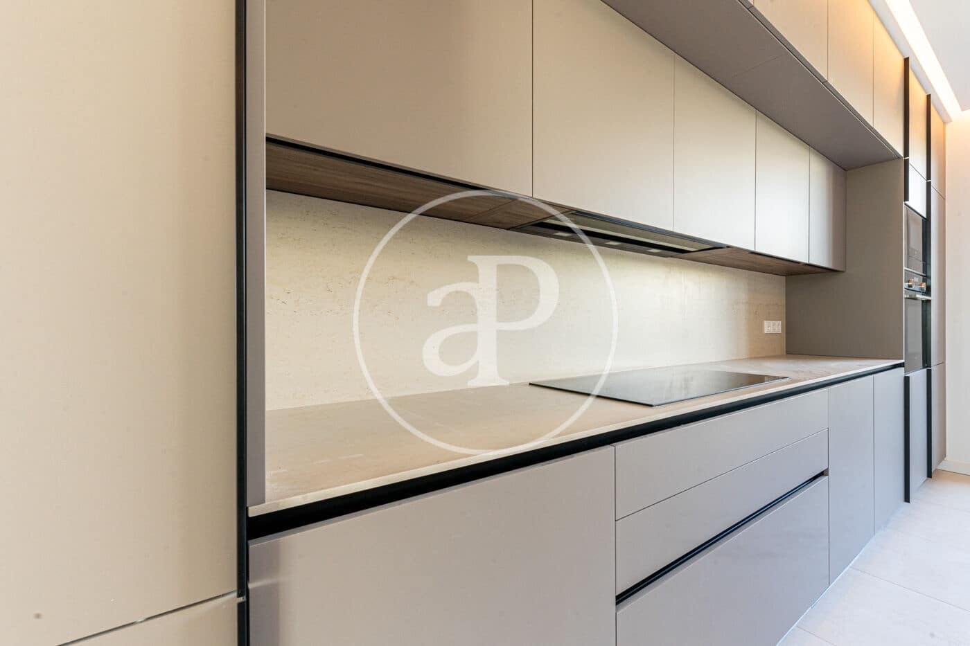 4 soveværelse Lejlighed til leje i Pozuelo de Alarcon med swimmingpool - € 7.500 (Ref: 9159701)