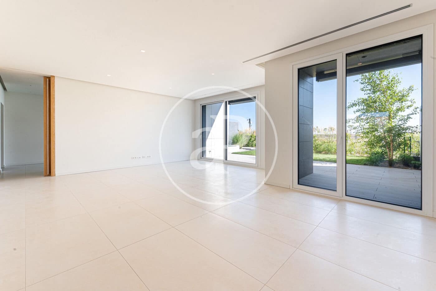 4 soveværelse Lejlighed til leje i Pozuelo de Alarcon med swimmingpool - € 7.500 (Ref: 9159701)