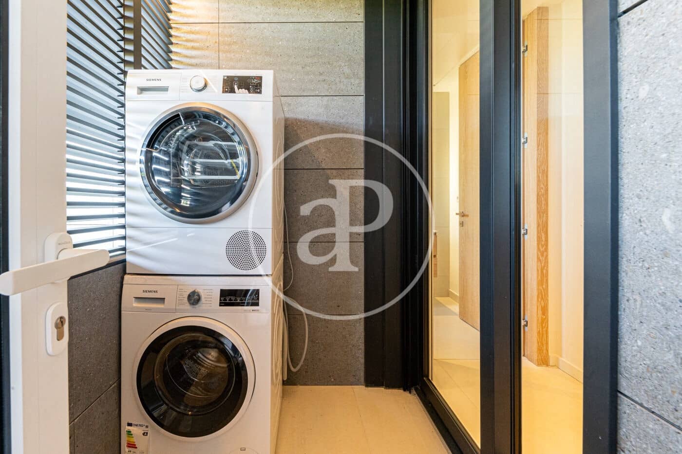 4 soveværelse Lejlighed til leje i Pozuelo de Alarcon med swimmingpool - € 7.500 (Ref: 9159701)