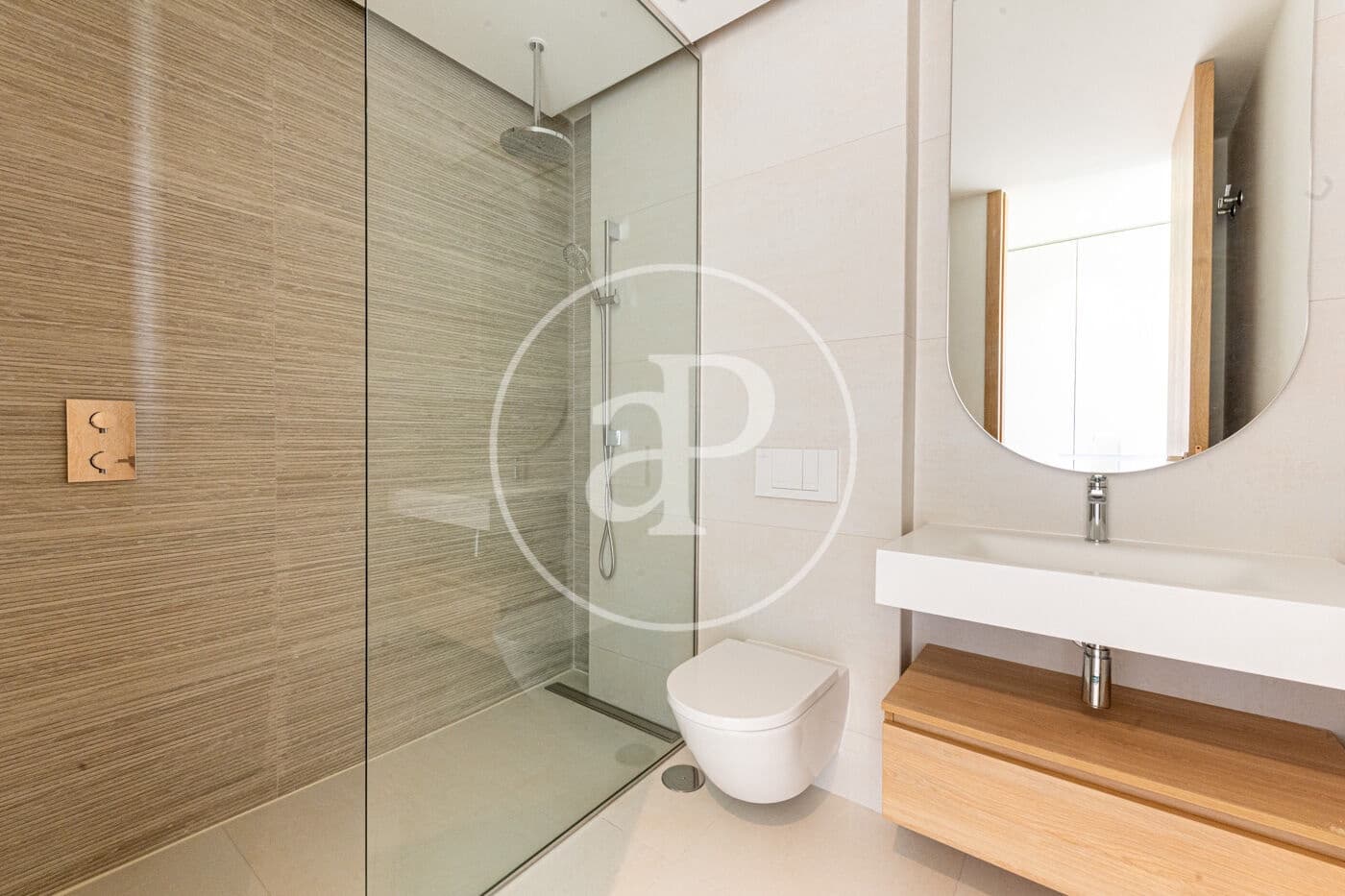 4 soveværelse Lejlighed til leje i Pozuelo de Alarcon med swimmingpool - € 7.500 (Ref: 9159701)