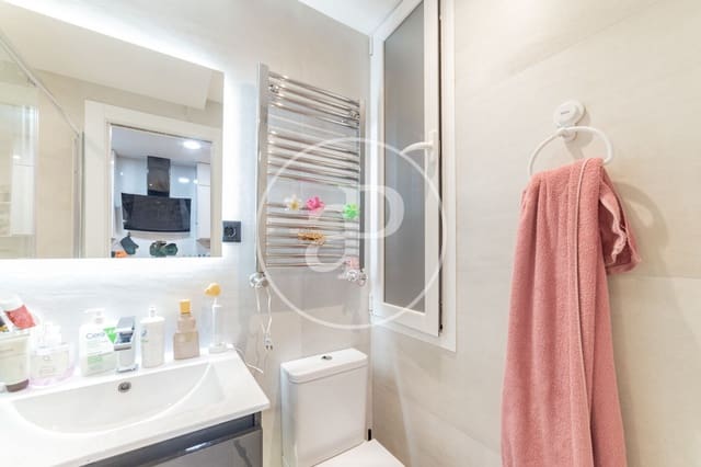 3 soveværelse Lejlighed til leje i Almagro, Madrid by - € 3.500 (Ref: 9162458)