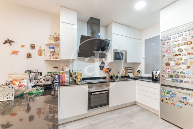 3 soveværelse Lejlighed til leje i Almagro, Madrid by - € 3.500 (Ref: 9162458)