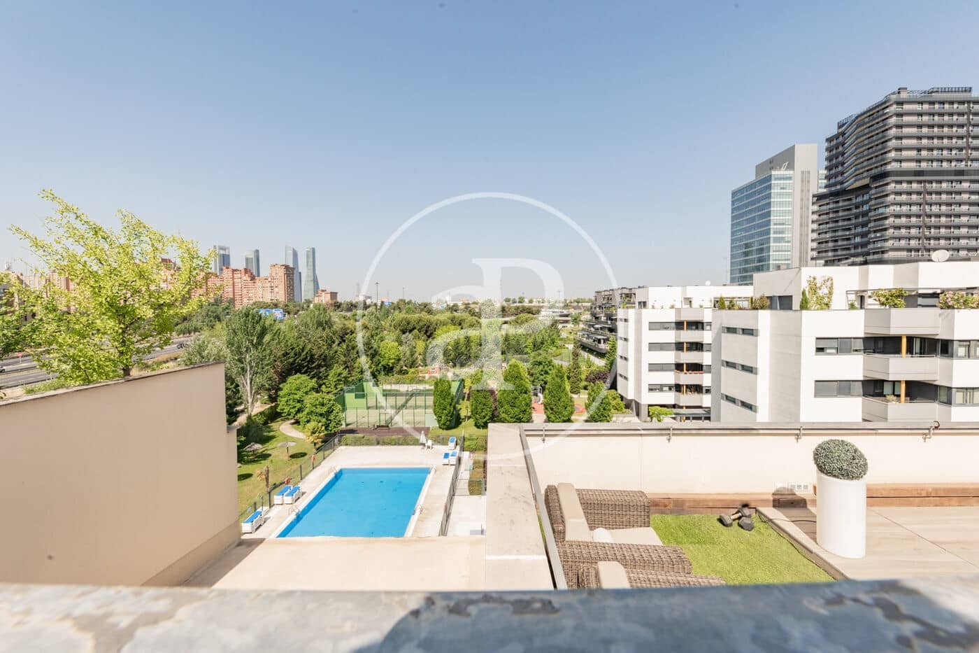 3 sypialnia Apartament na sprzedaż w Miasto Madryt z basenem - 1 395 000 € (Ref: 9162461)