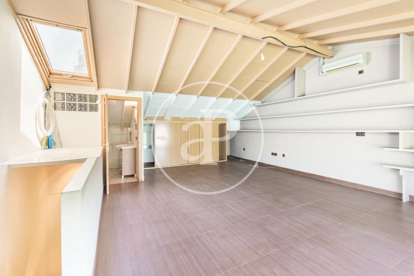 4 soveværelse Villa til salg i Madrid by med swimmingpool - € 1.800.000 (Ref: 9162463)