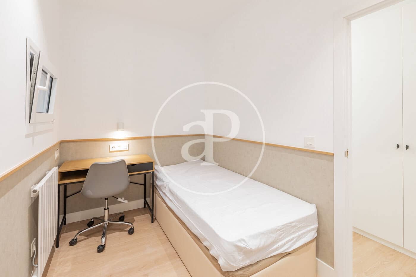 Appartement de 2 chambres à louer à Madrid ville - 2 300 € (Ref: 9166000)