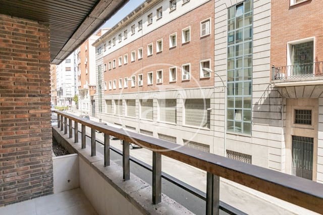 3 soveværelse Lejlighed til leje i Rios Rosas, Madrid by med swimmingpool - € 4.000 (Ref: 9166002)