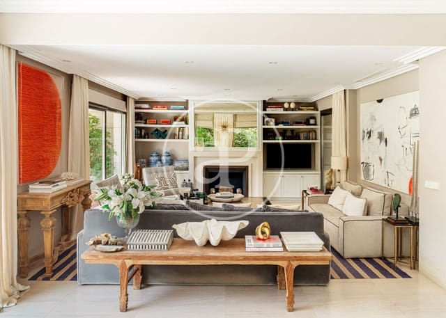 5 sypialnia Willa na sprzedaż w Aravaca, Miasto Madryt z basenem - 2 480 000 € (Ref: 9166003)