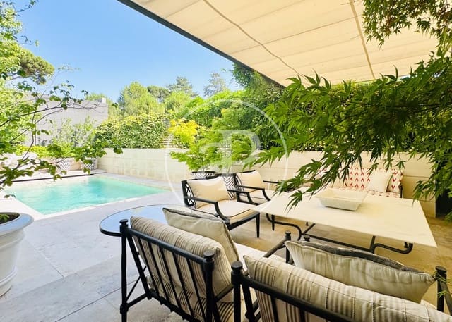 5 sypialnia Willa na sprzedaż w Aravaca, Miasto Madryt z basenem - 2 480 000 € (Ref: 9166003)