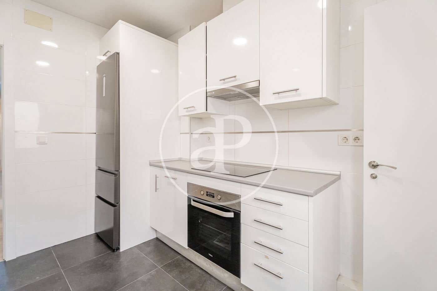 4 sovrum Lägenhet att hyra i Madrid stad - 3 200 € (Ref: 9169734)