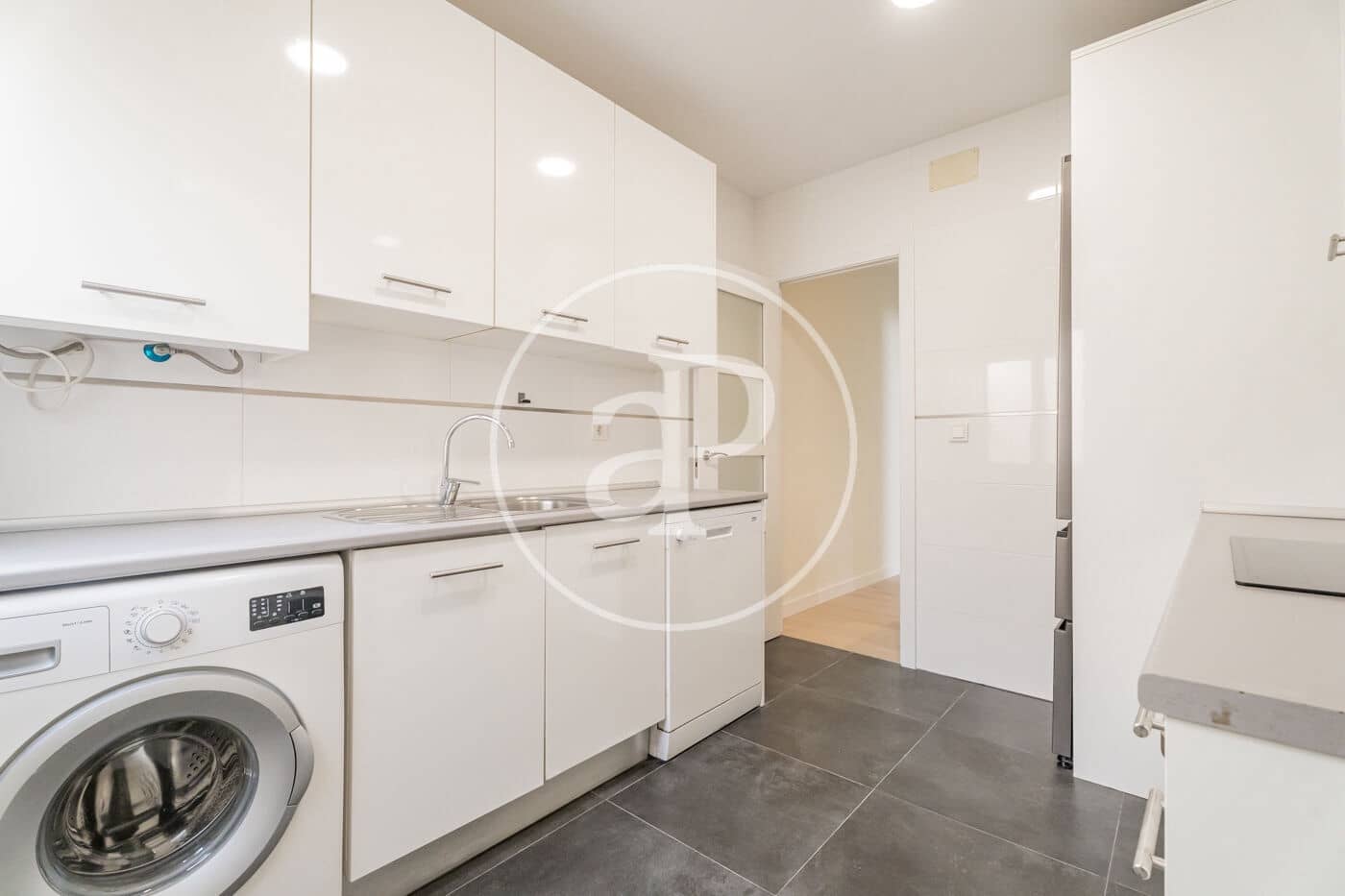 4 sovrum Lägenhet att hyra i Madrid stad - 3 200 € (Ref: 9169734)