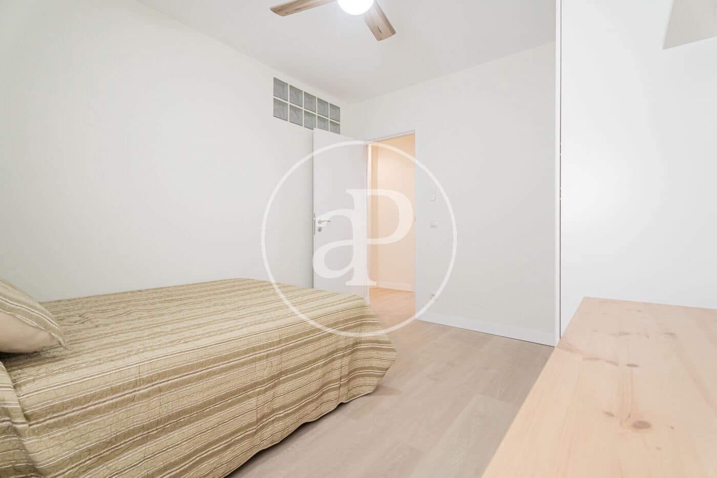 4 sovrum Lägenhet att hyra i Madrid stad - 3 200 € (Ref: 9169734)