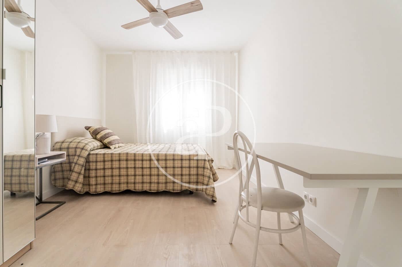 4 sovrum Lägenhet att hyra i Madrid stad - 3 200 € (Ref: 9169734)