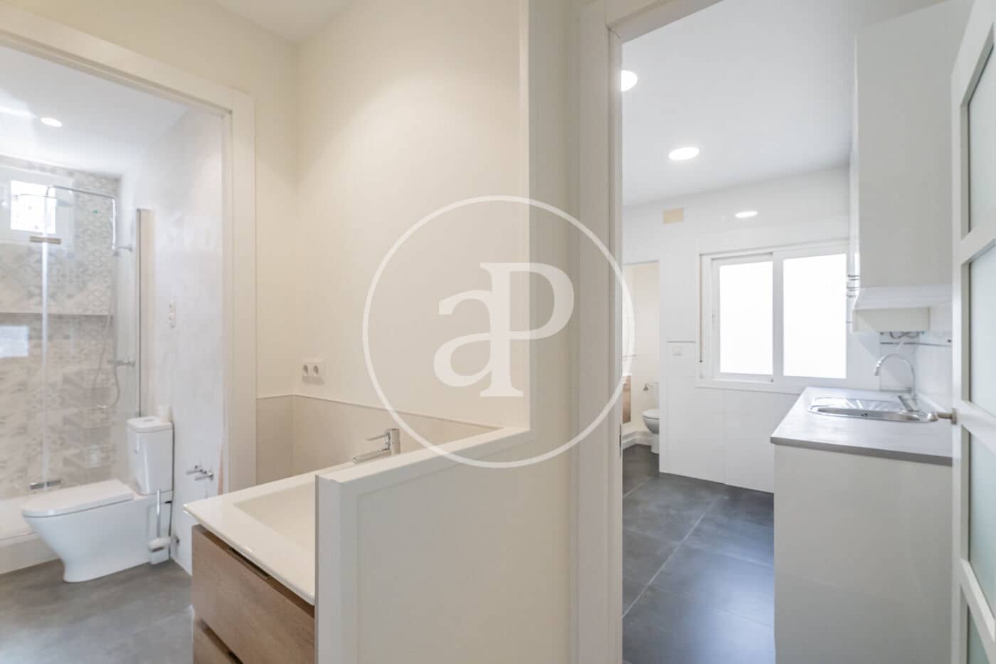 4 sovrum Lägenhet att hyra i Madrid stad - 3 200 € (Ref: 9169734)