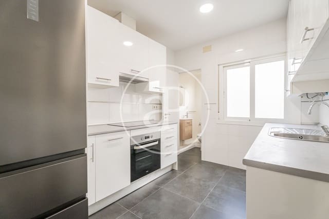 4 sovrum Lägenhet att hyra i Universidad, Madrid stad - 3 200 € (Ref: 9169734)