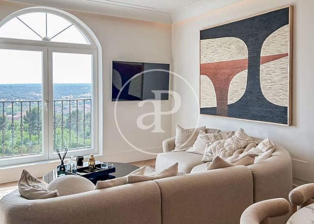 3 soveværelse Penthouse til leje i Argüelles, Madrid by - € 10.000 (Ref: 9169735)