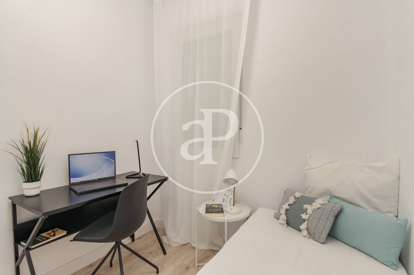3 soveværelse Lejlighed til leje i Madrid by - € 2.400 (Ref: 9171758)