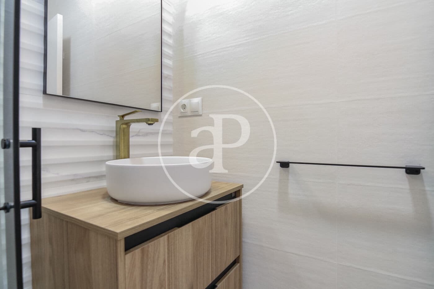 3 soveværelse Lejlighed til leje i Madrid by - € 2.400 (Ref: 9171758)