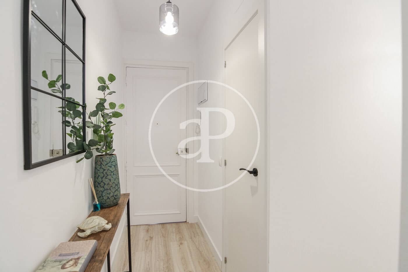 3 soveværelse Lejlighed til leje i Madrid by - € 2.400 (Ref: 9171758)