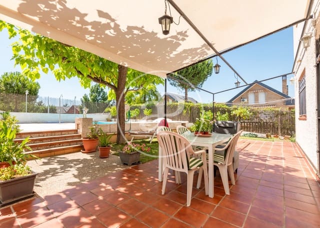 6 soveværelse Villa til salg i Pozuelo de Alarcón med swimmingpool - € 1.450.000 (Ref: 9171761)