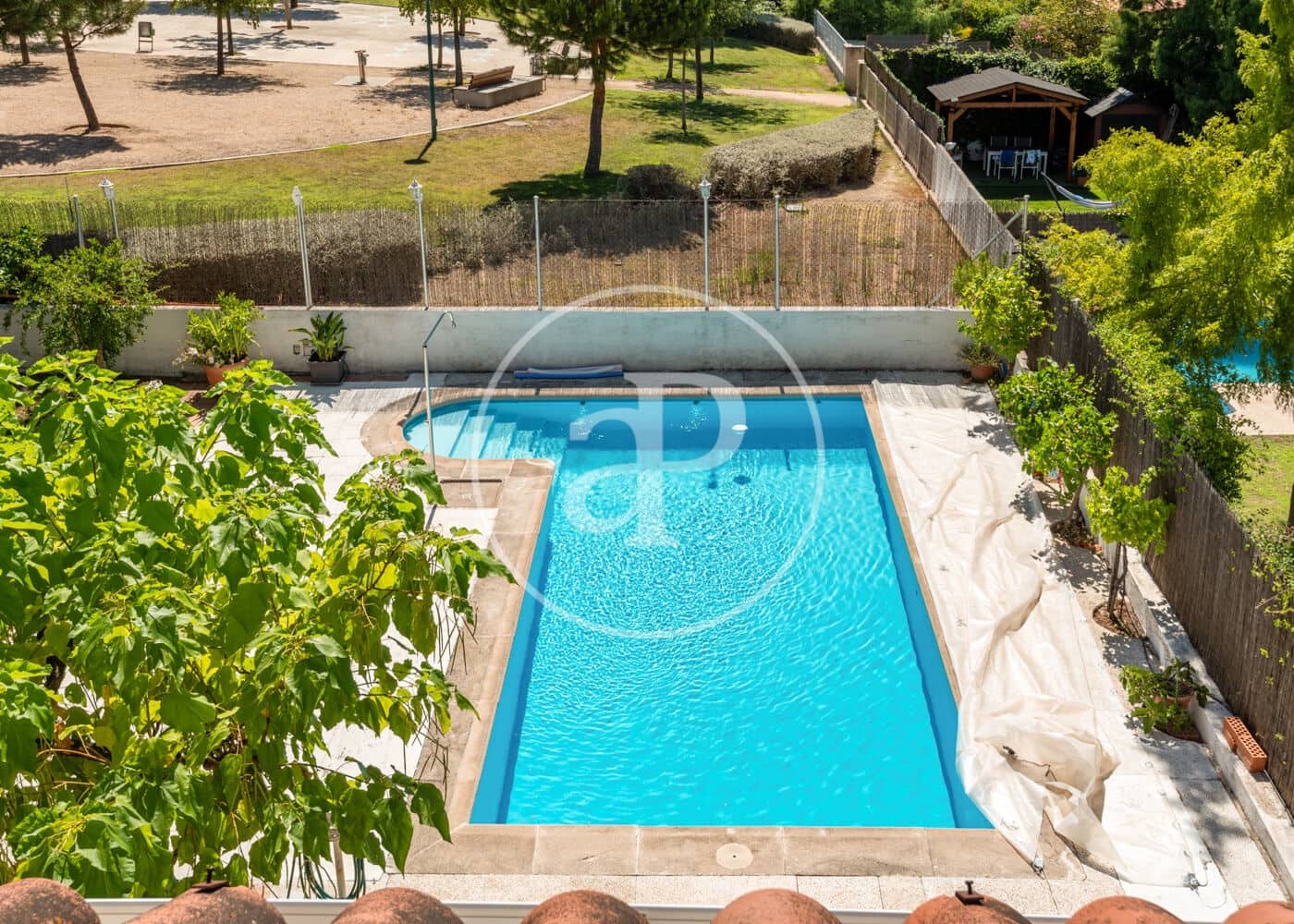 6 soveværelse Villa til salg i Pozuelo de Alarcon med swimmingpool - € 1.450.000 (Ref: 9171761)