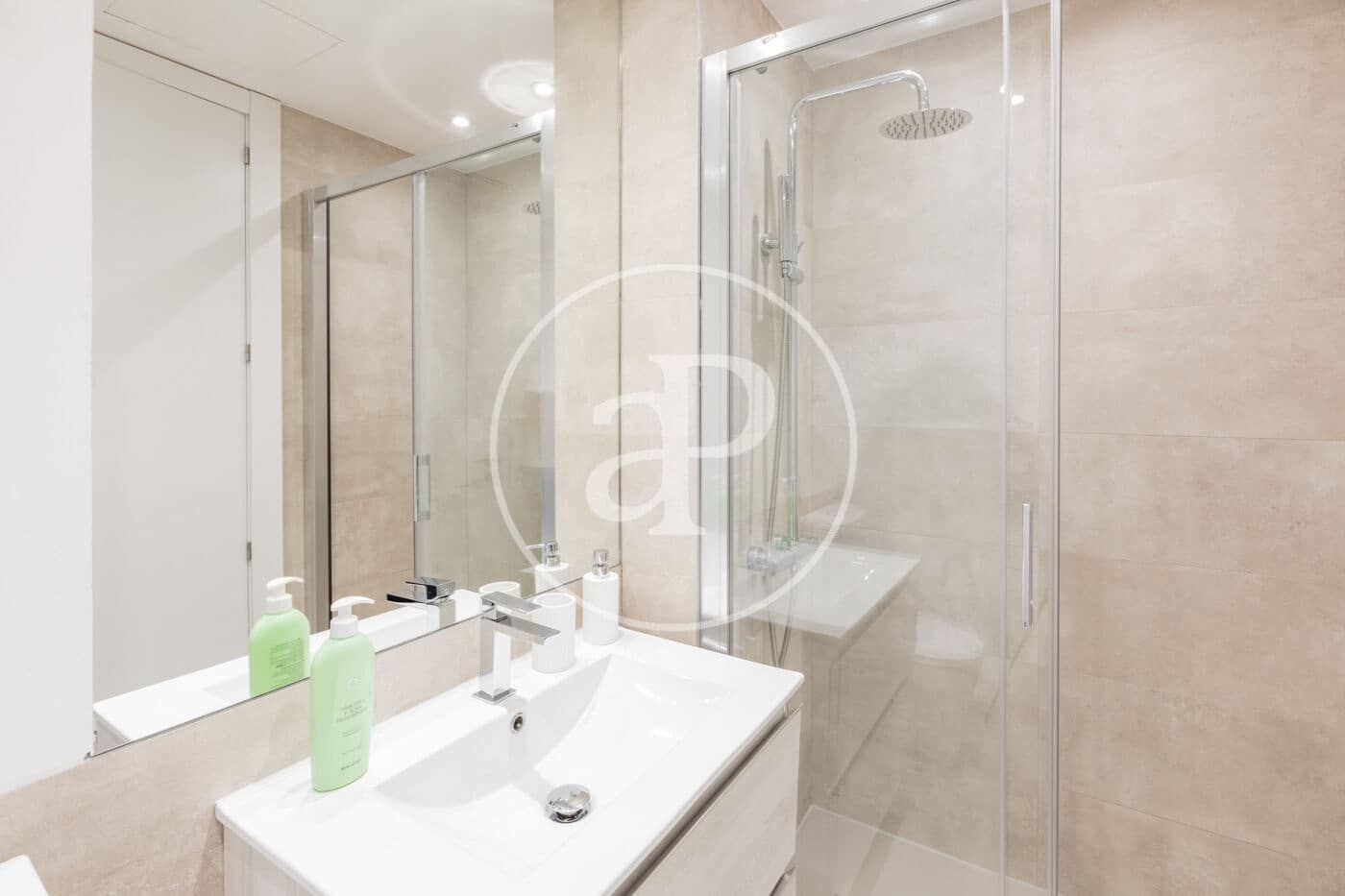 1 soveværelse Lejlighed til leje i Madrid by med swimmingpool - € 2.250 (Ref: 9185683)